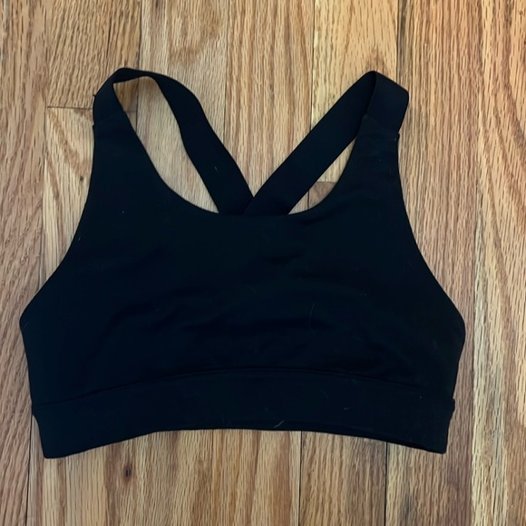 Girls black sports bra - Picture 1 of 2